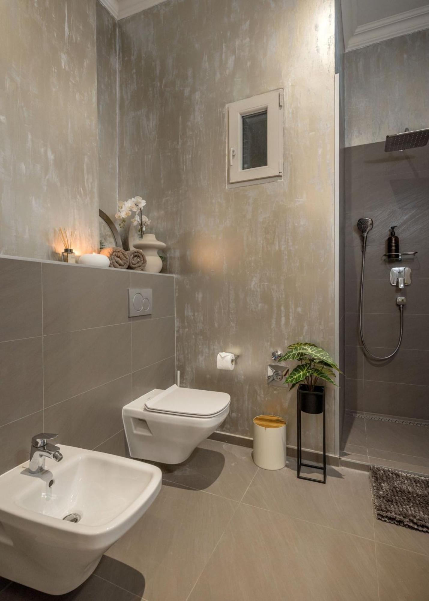 Timeless Elegant Apartment By Opera House Budapest Bagian luar foto
